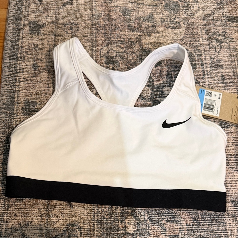 Nike Women's Sports Bra size M